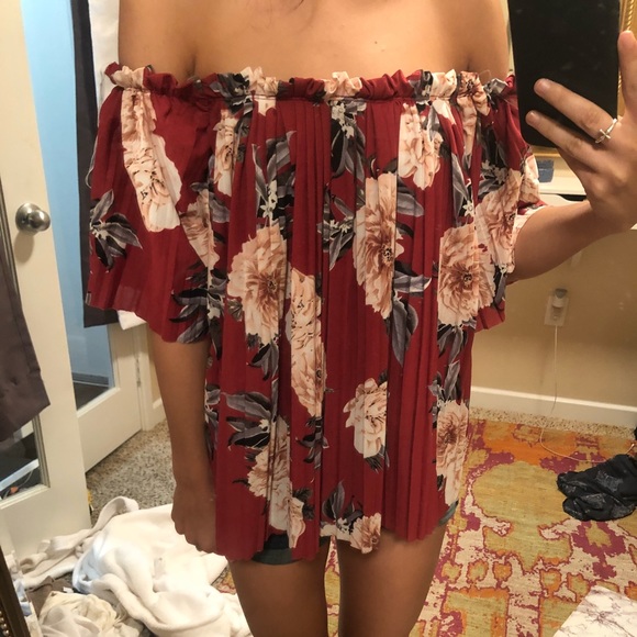 Floral off the shoulder top - Picture 4 of 4